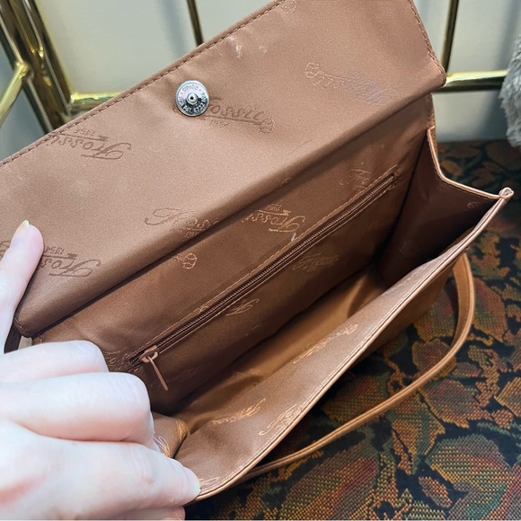 Fossil | Leather Crossbody Purse - Picture 8 of 13